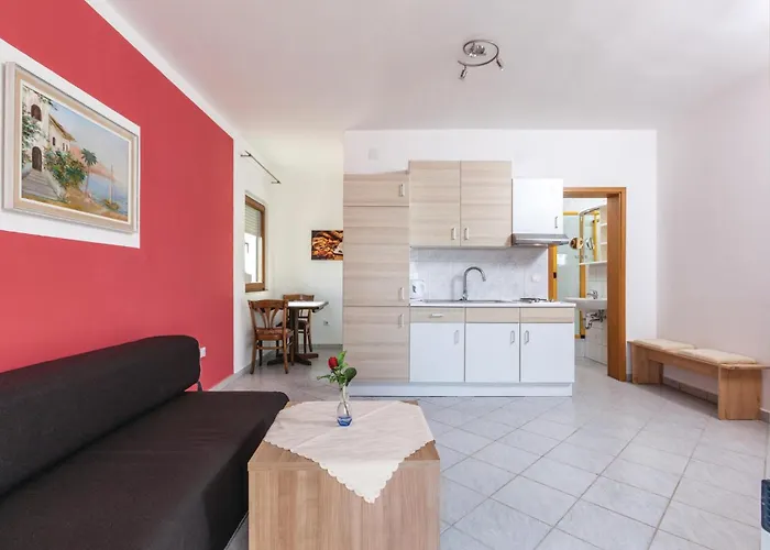 One-bedroom In Okrug Gornji Apartman