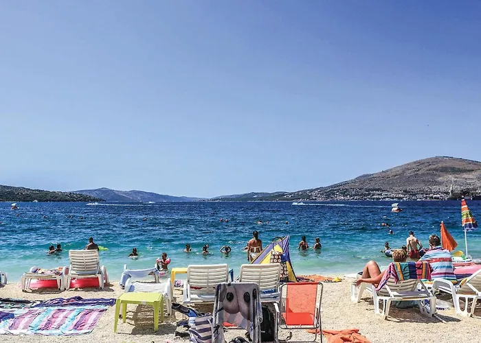 Apartman One-bedroom In Okrug Gornji *