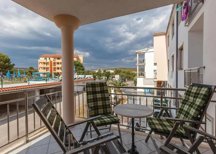 One-bedroom In Okrug Gornji