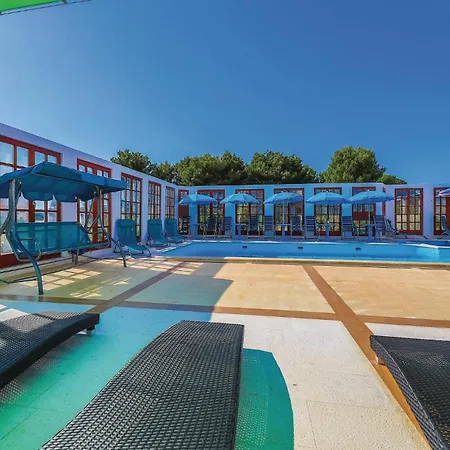 One-bedroom In Okrug Gornji *